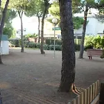 Avec Jardin, Piscine, Sauna, Proche De La Et Du Village Naturiste *