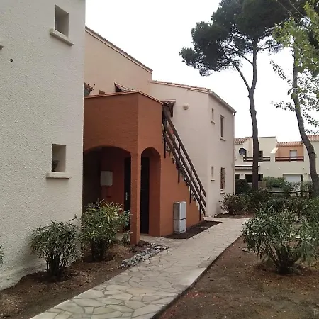 Avec Jardin, Piscine, Sauna, Proche De La Et Du Village Naturiste * آجد