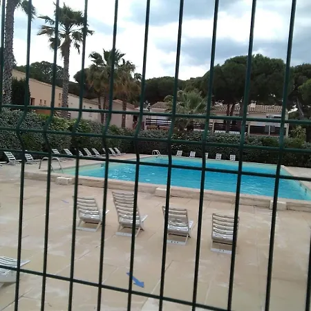 Апартаменты Avec Jardin, Piscine, Sauna, Proche De La Et Du Village Naturiste